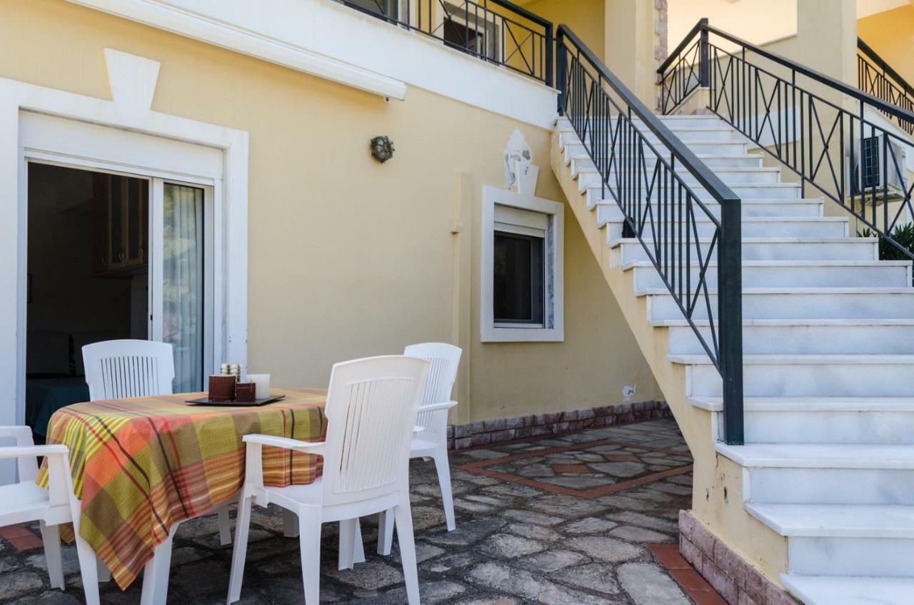 Kyrana Apartments Paliouri Esterno foto