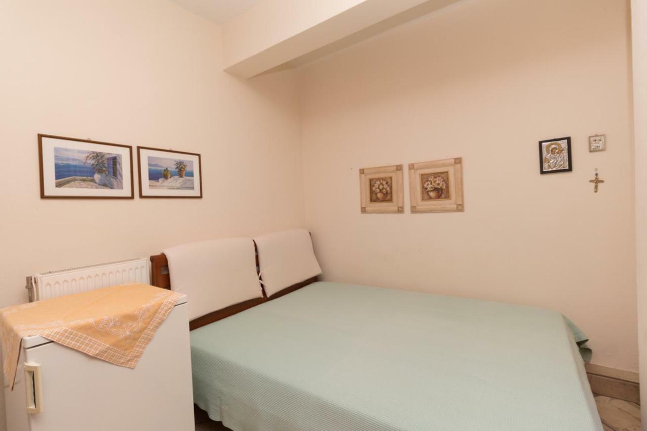 Kyrana Apartments Paliouri Esterno foto